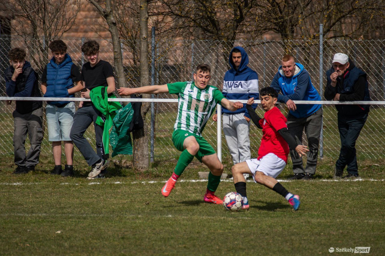 &bullet;  Fotó: László Ildikó