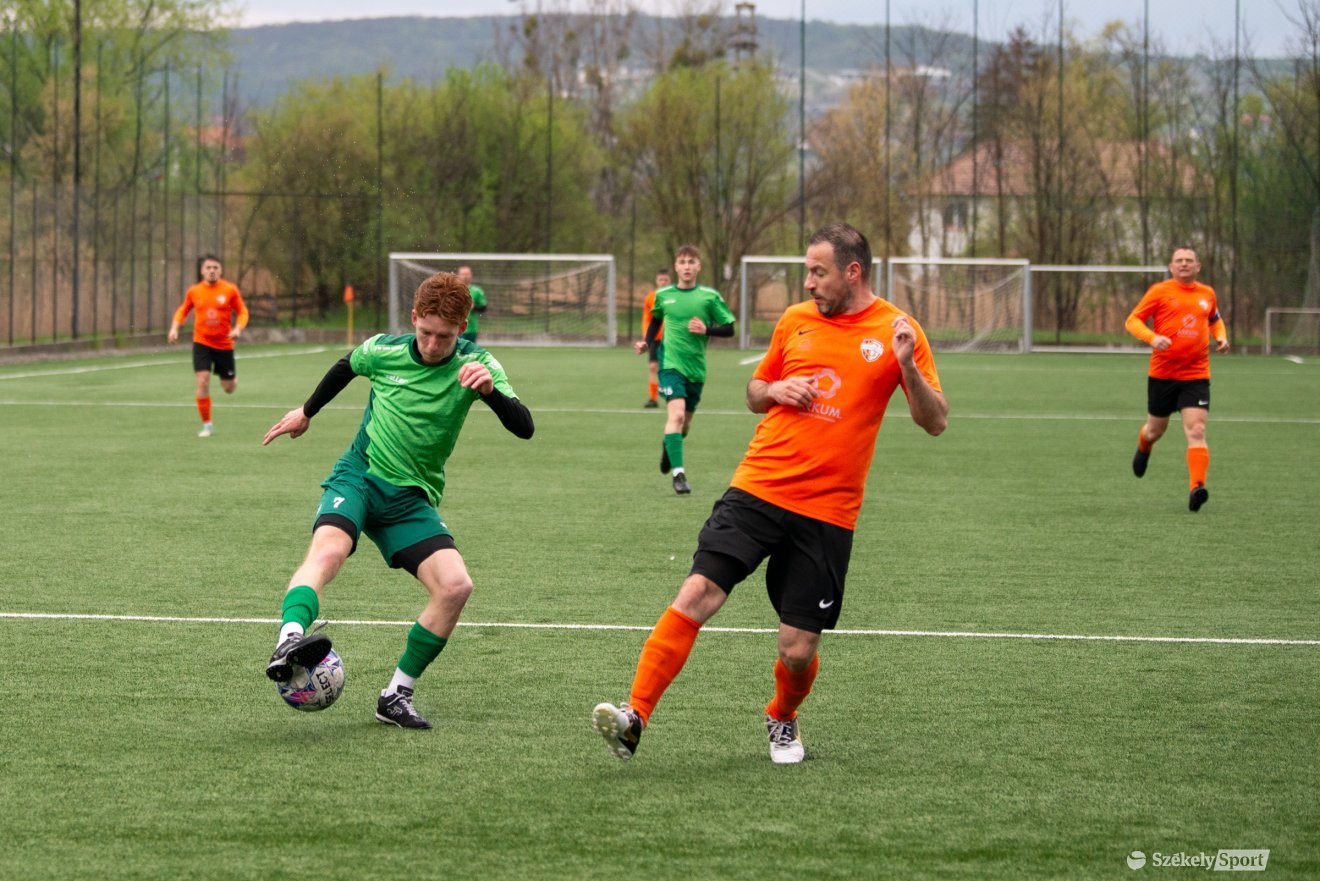 &bullet;  Fotó: Olti Angyalka