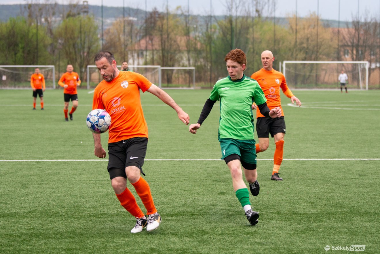 &bullet;  Fotó: Olti Angyalka