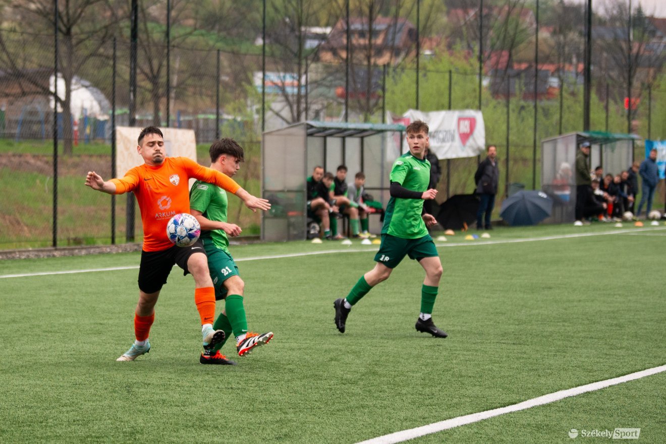 &bullet;  Fotó: Olti Angyalka