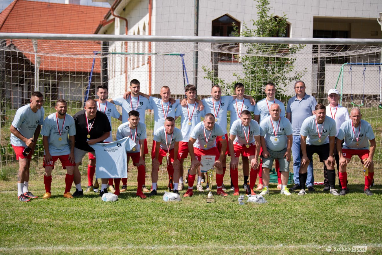 &bullet;  Fotó: Olti Angyalka