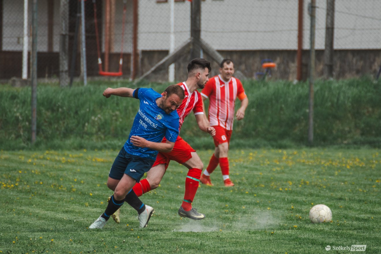 &bullet;  Fotó: László Ildikó