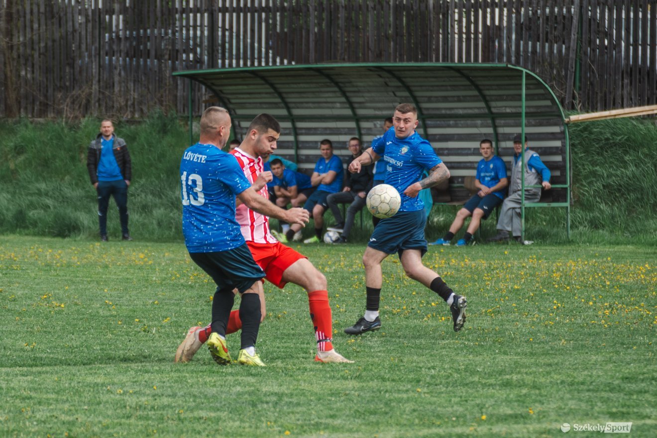 &bullet;  Fotó: László Ildikó