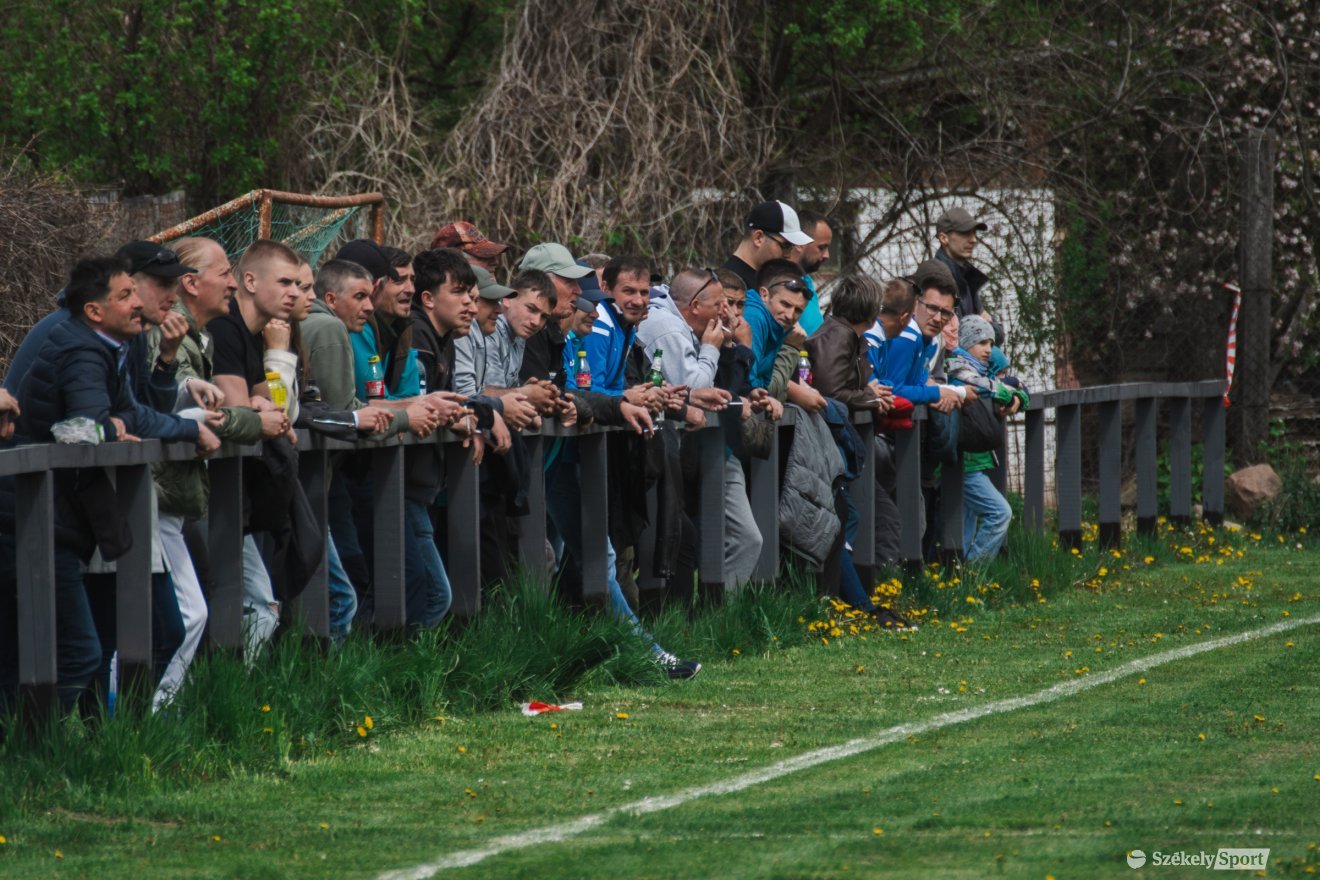 &bullet;  Fotó: László Ildikó