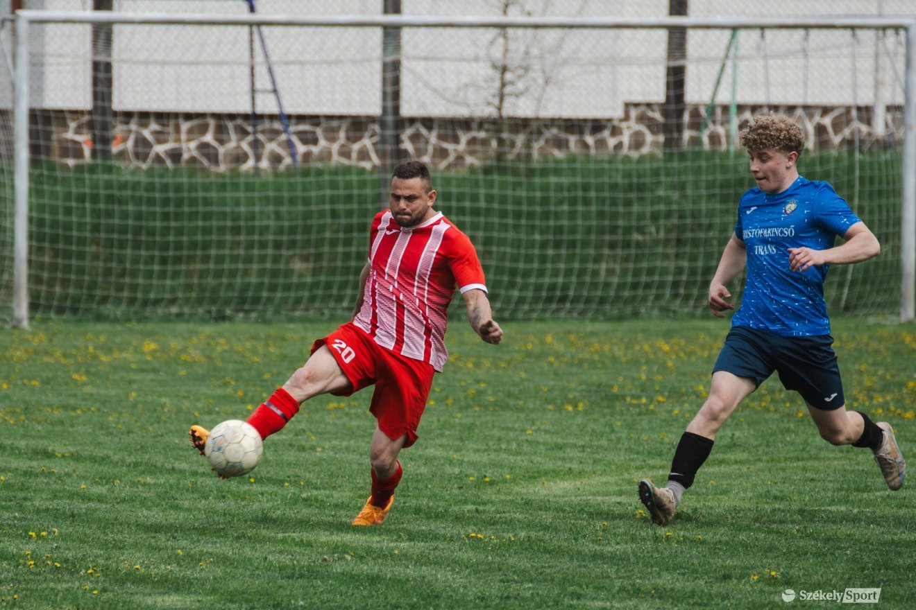 &bullet;  Fotó: László Ildikó