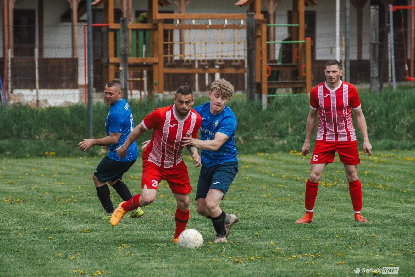 &bullet;  Fotó: László Ildikó