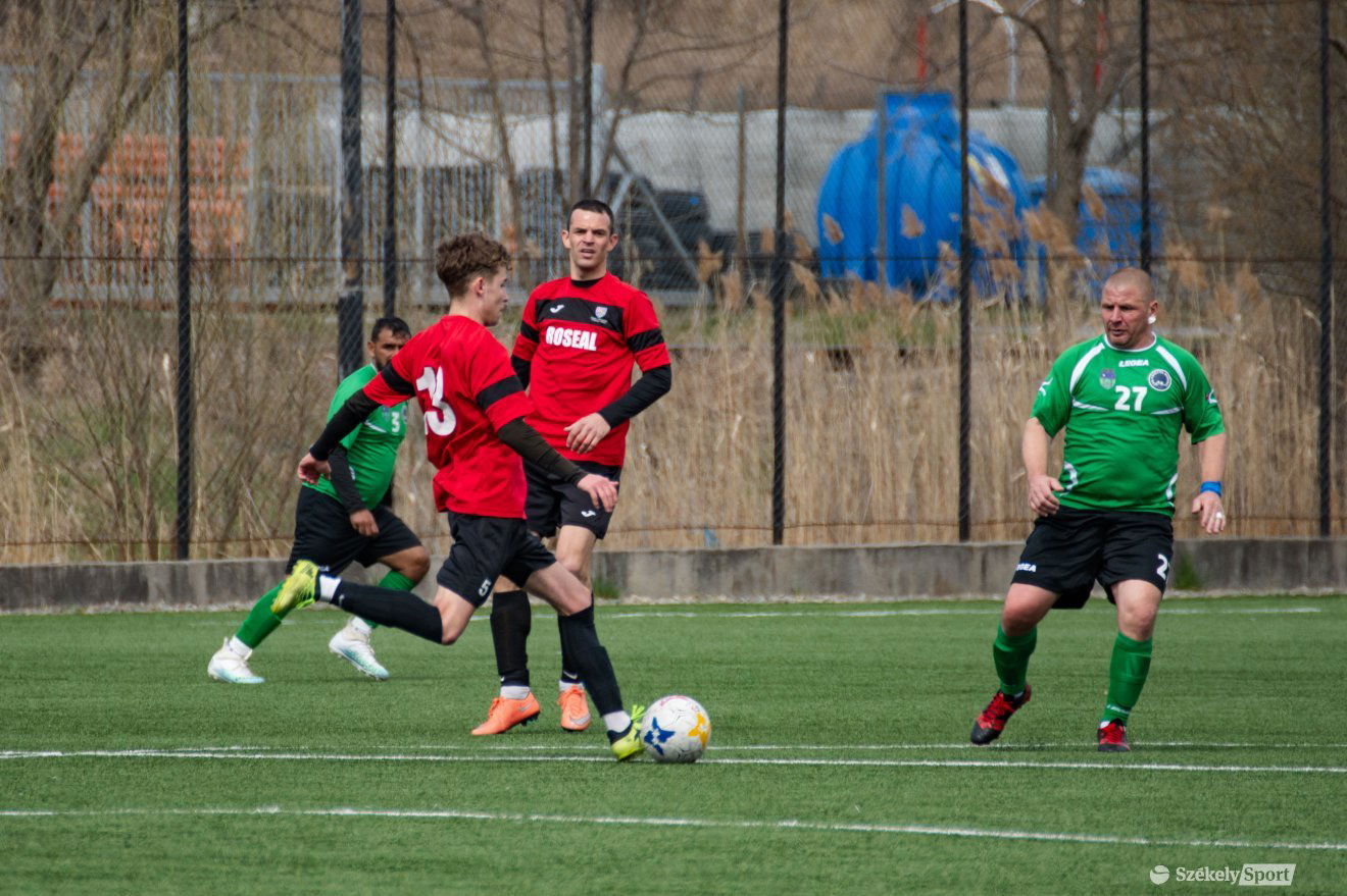 &bullet;  Fotó: László Ildikó