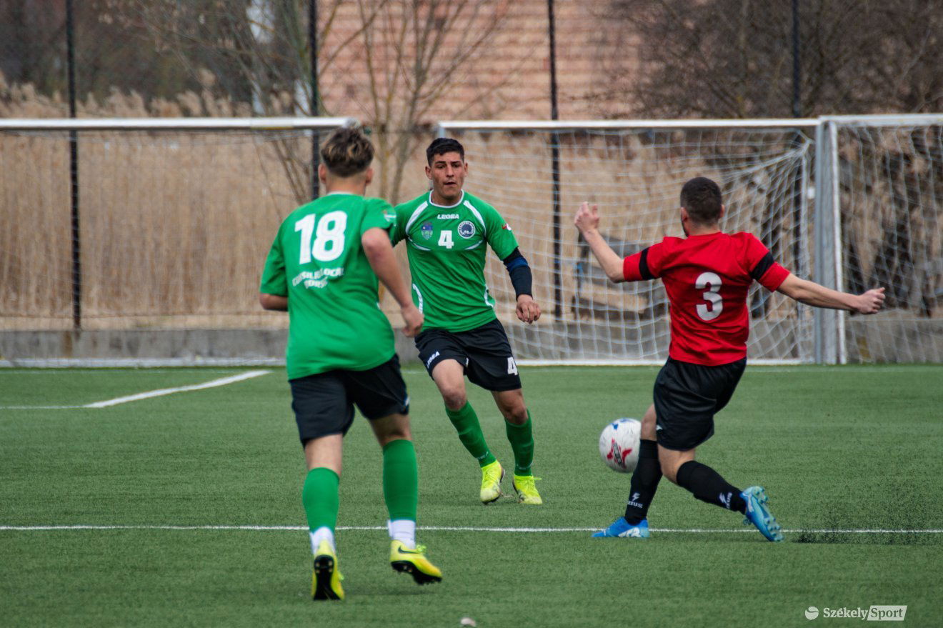 &bullet;  Fotó: László Ildikó