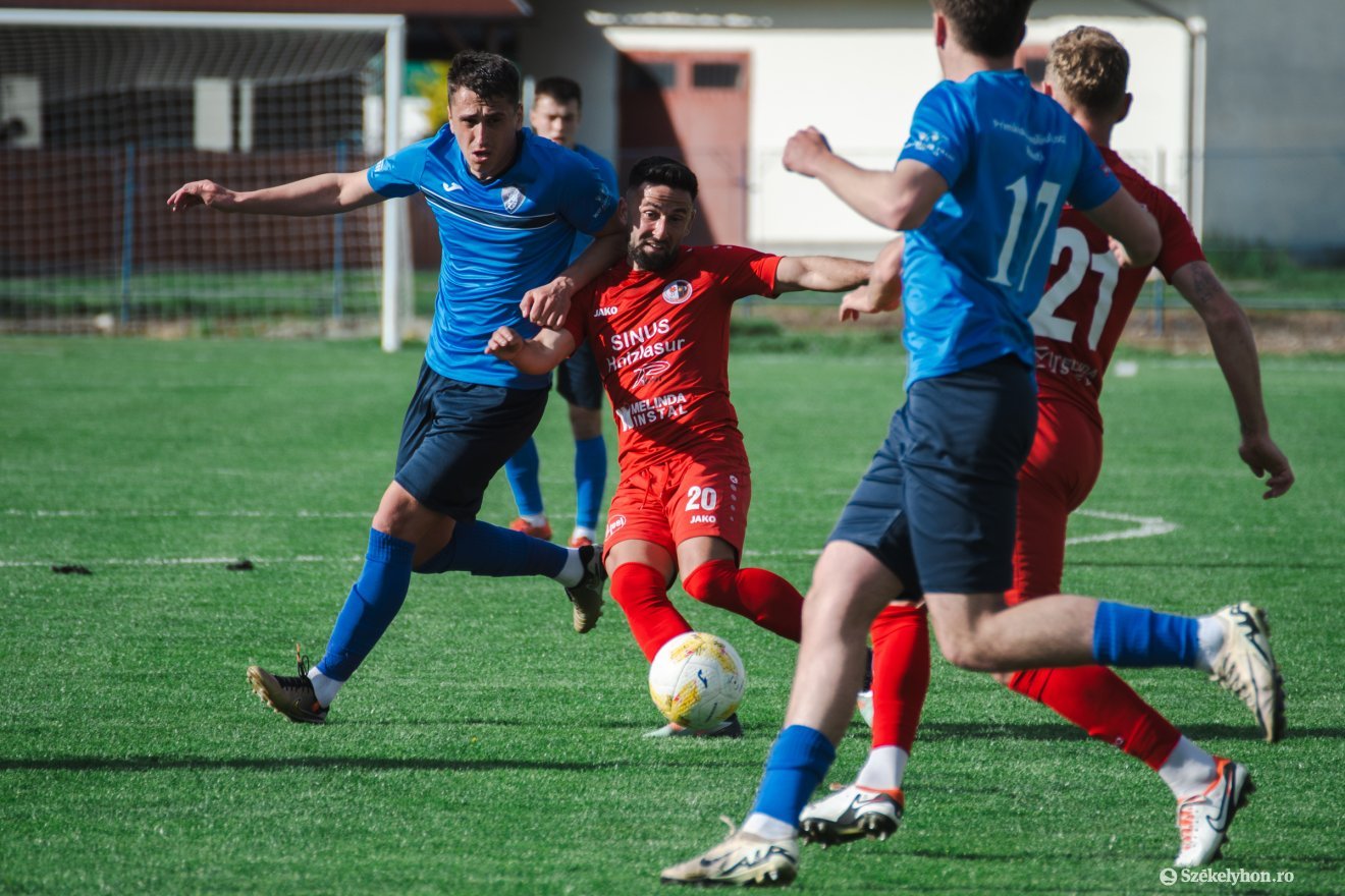 &bullet;  Fotó: László Ildikó