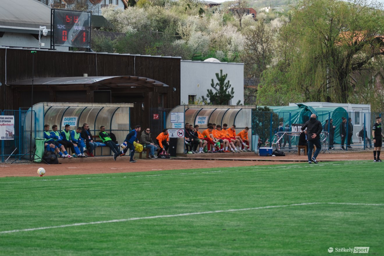 &bullet;  Fotó: László Ildikó