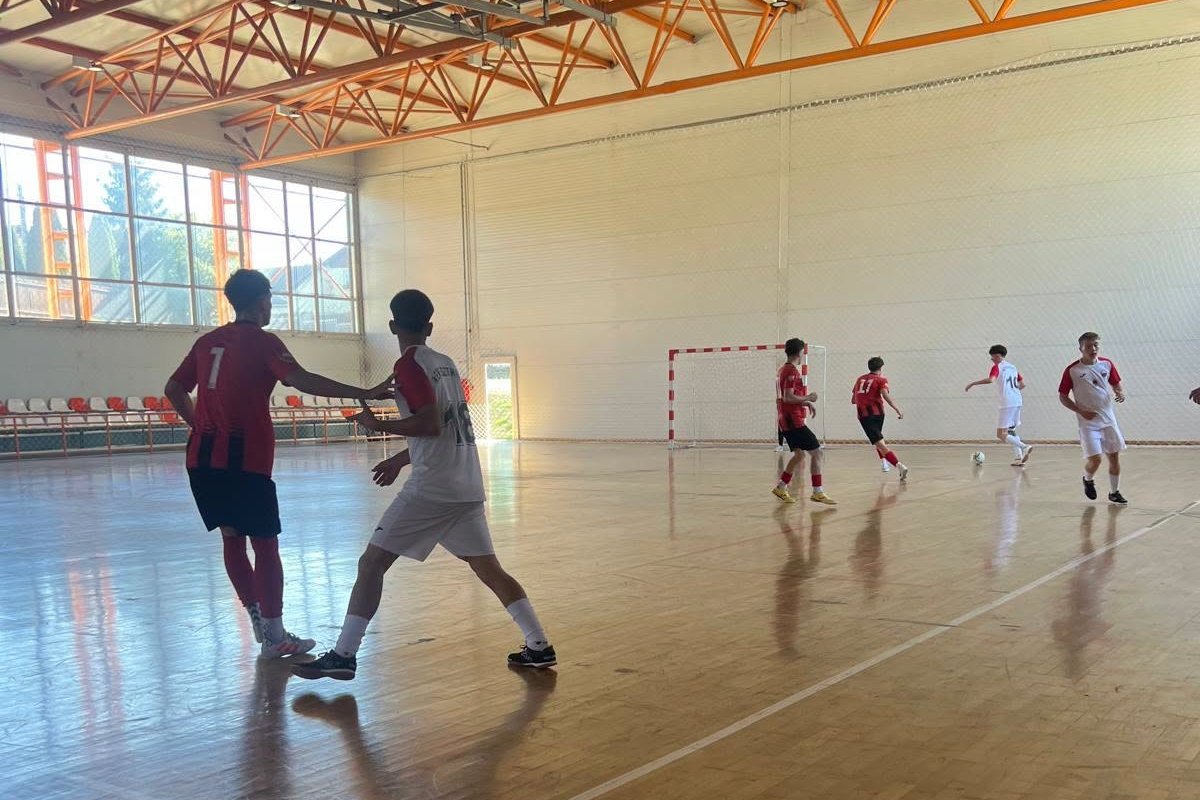 Látványos meccset játszott, megnyerte története első tétmeccsét az FK Csíkszereda U19-es futsalcsapata &bullet;  Fotó: Facebook/FK Csíkszereda