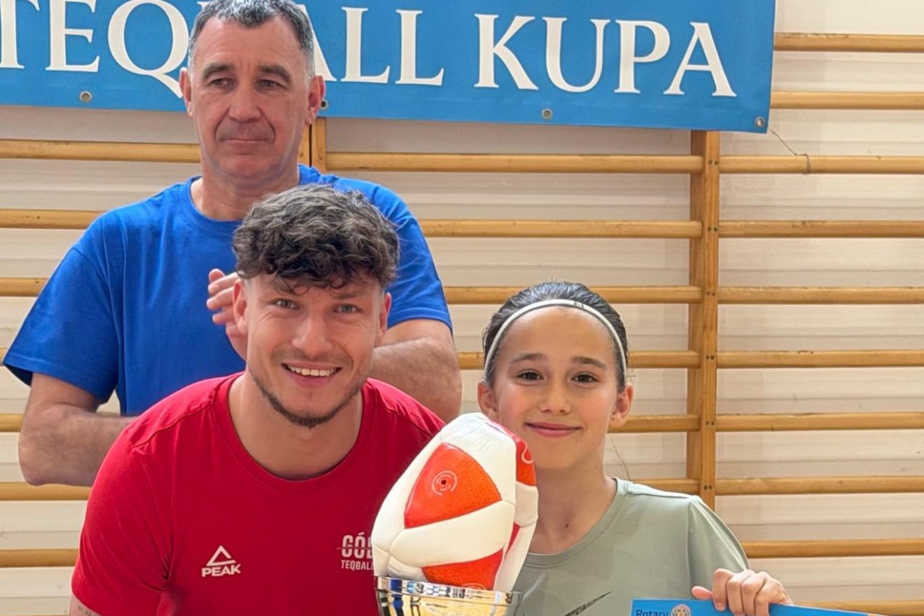 Györgydeák Apor és a lányok győztese, Molnos Harmat &bullet;  Fotó: Facebook/Rotary Club Székelyudvarhely