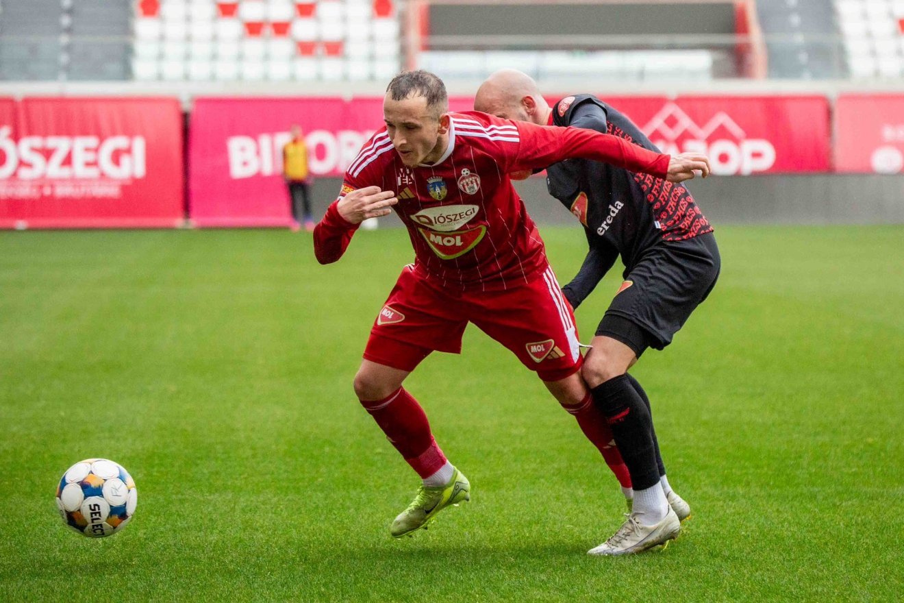 &bullet;  Fotó: Máté Bence