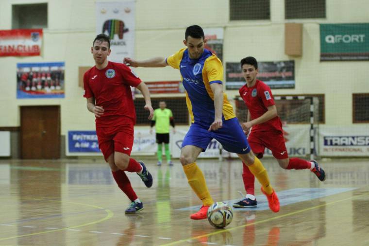 Előretör az online – Egyre többen fizetnek adót bankkártyával