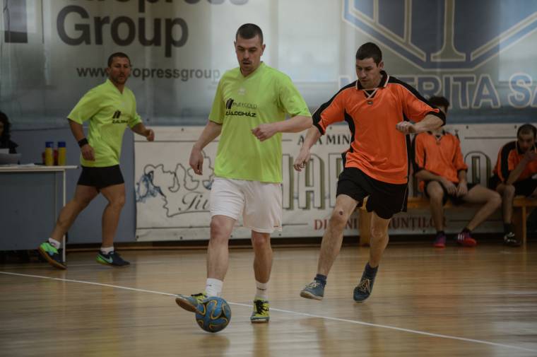 Tarolt a Hólabda a Rákóczi-kupán
