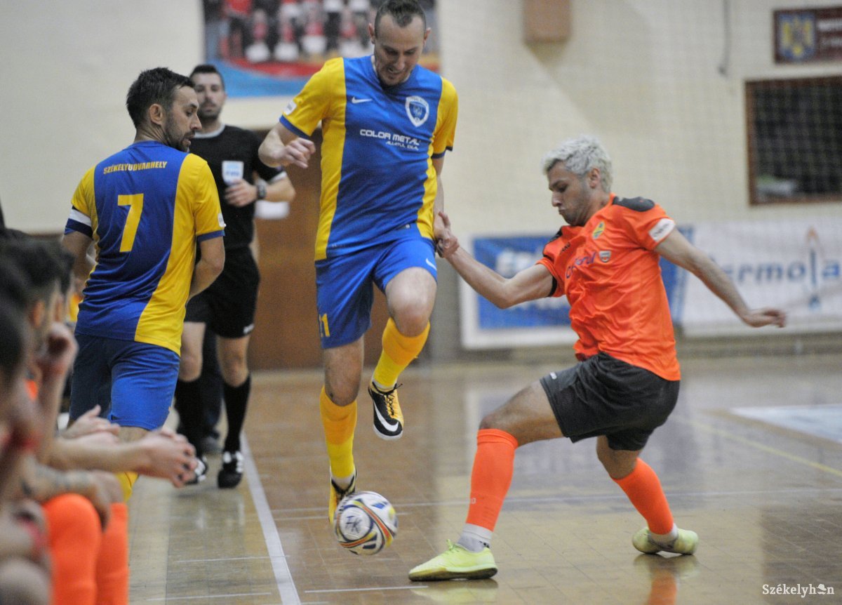 &bullet;  Fotó: Beliczay László