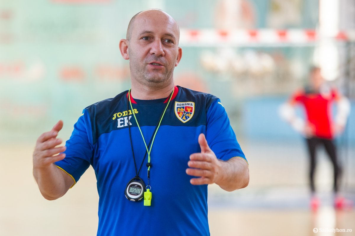 Kacsó Endre bizakodó, hogy megszerezhetik a selejtezőcsoport első helyét •  Fotó: Beliczay László