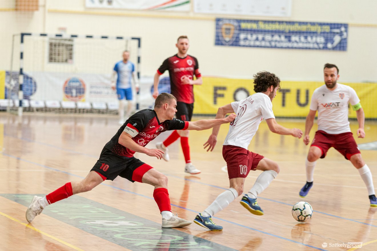 •  Fotó: Erdély Bálint Előd