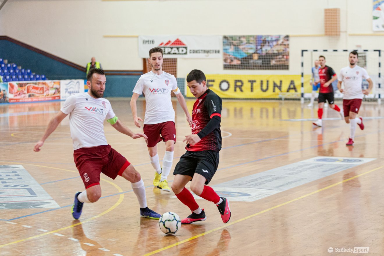 •  Fotó: Erdély Bálint Előd