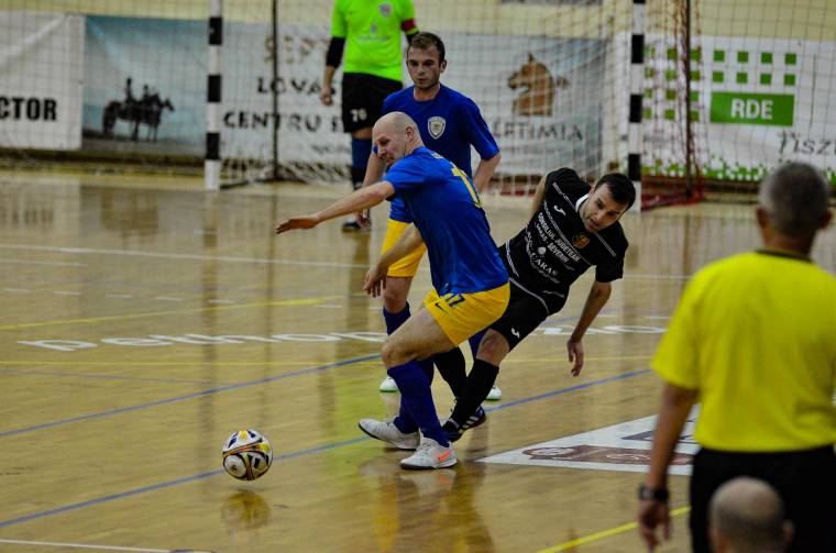 Jászvásárra látogat az FK