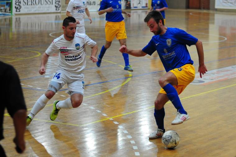 Udvarhelyen kezdik a párharcot