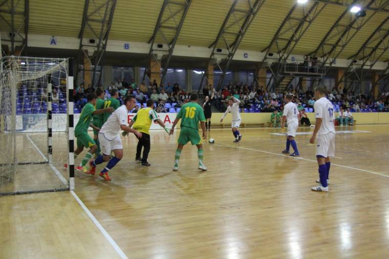 Győzelemmel folytatnák a bajnokságot