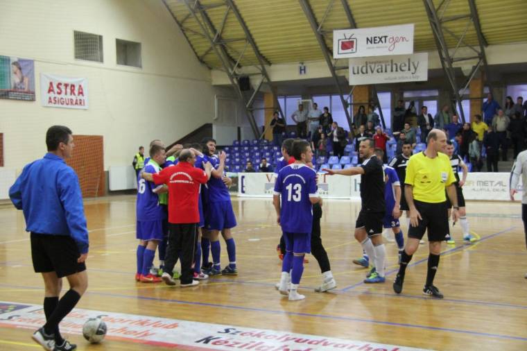 Sportklub: mindent vagy semmit?