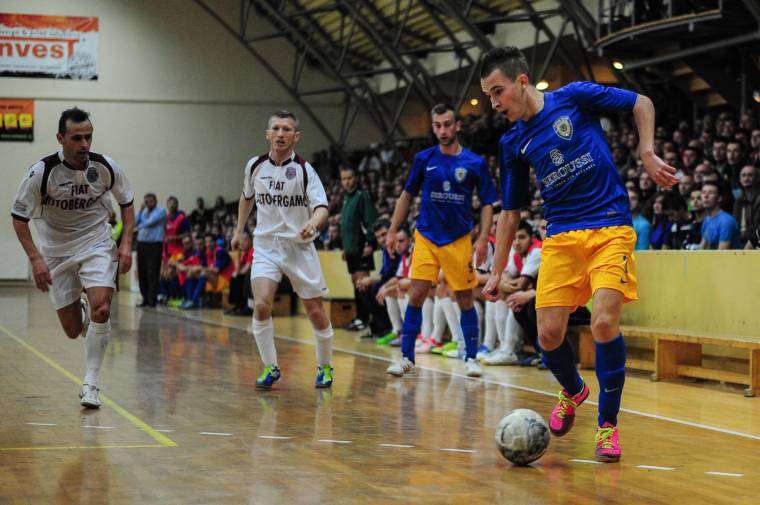 Magyarok rúgták a gólokat a román válogatottban