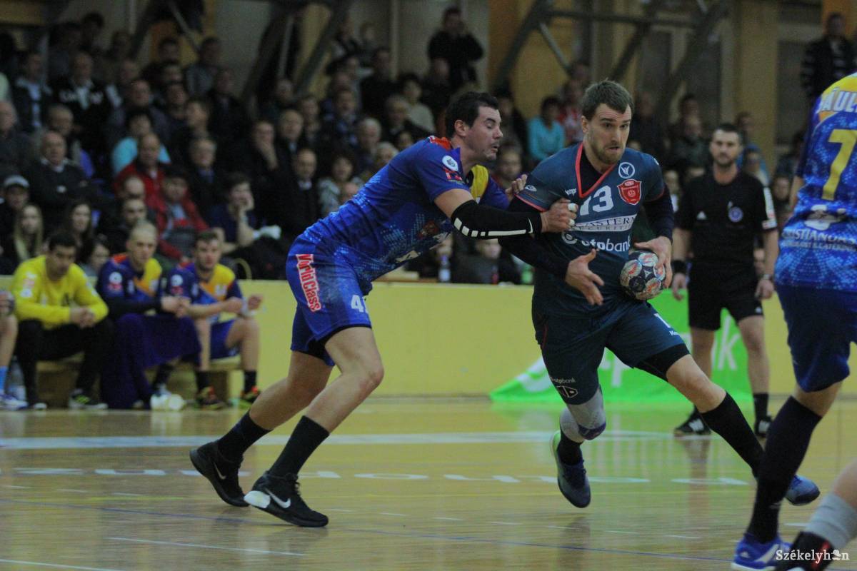 &bullet;  Fotó: Pál Árpád