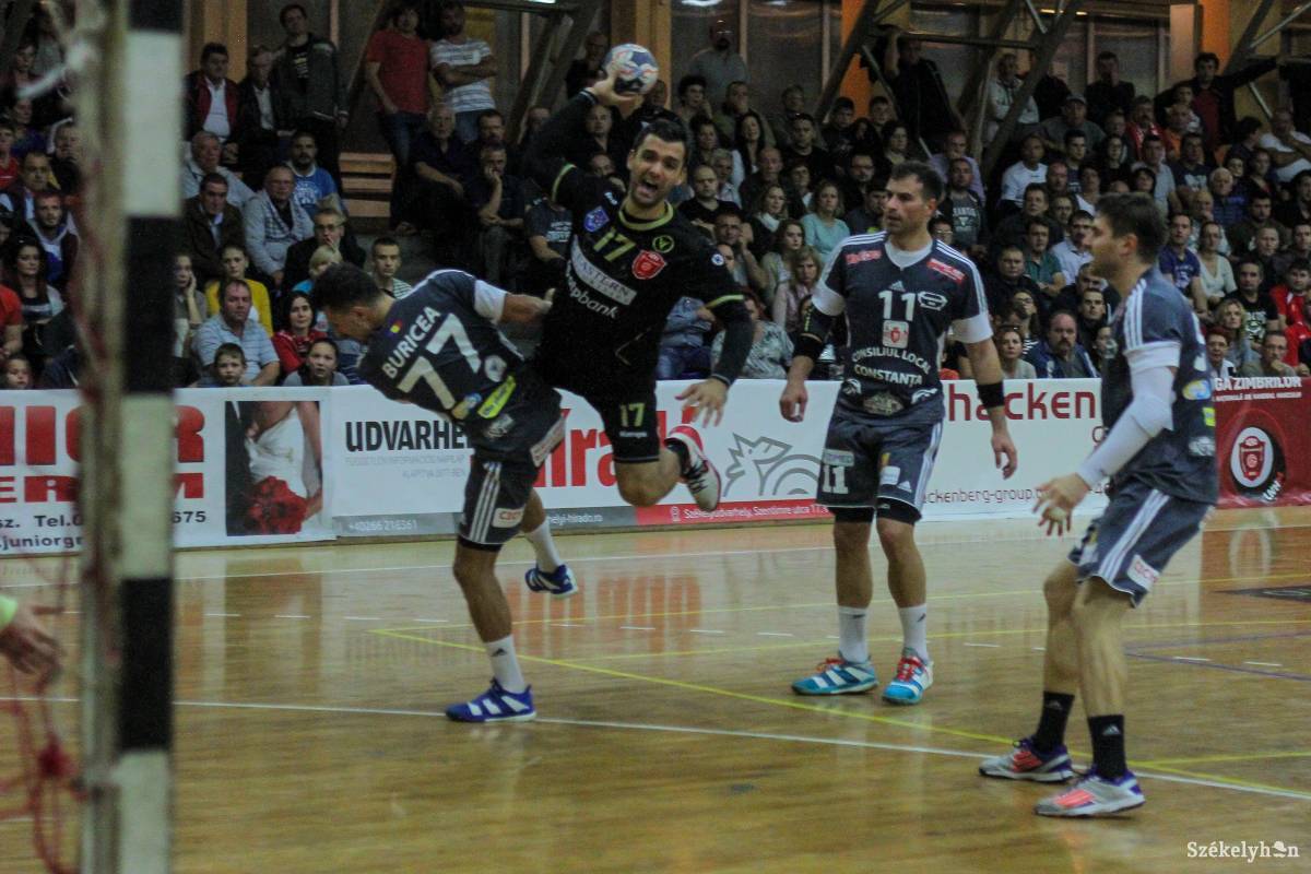 &bullet;  Fotó: Pál Árpád