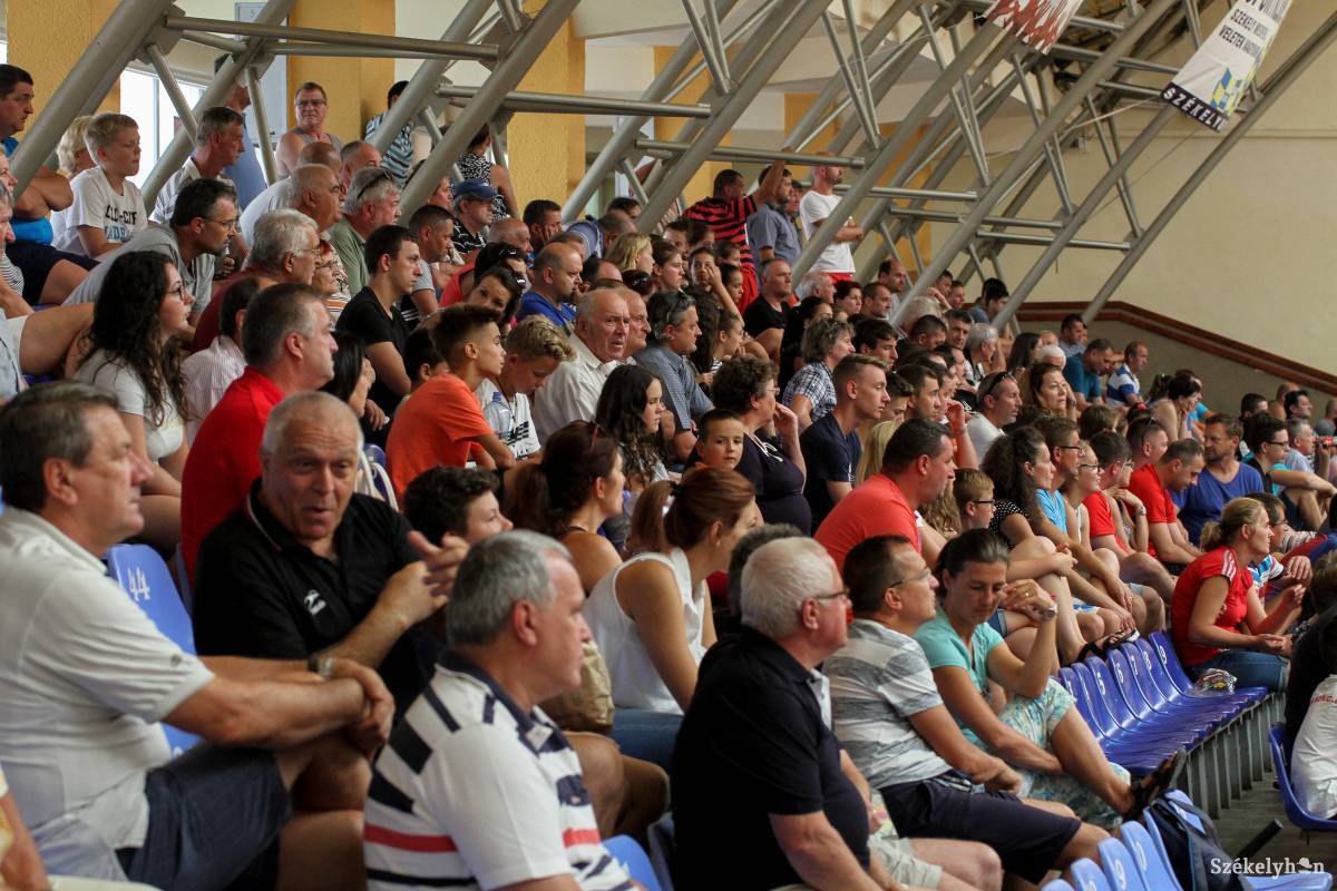 &bullet;  Fotó: Pál Árpád