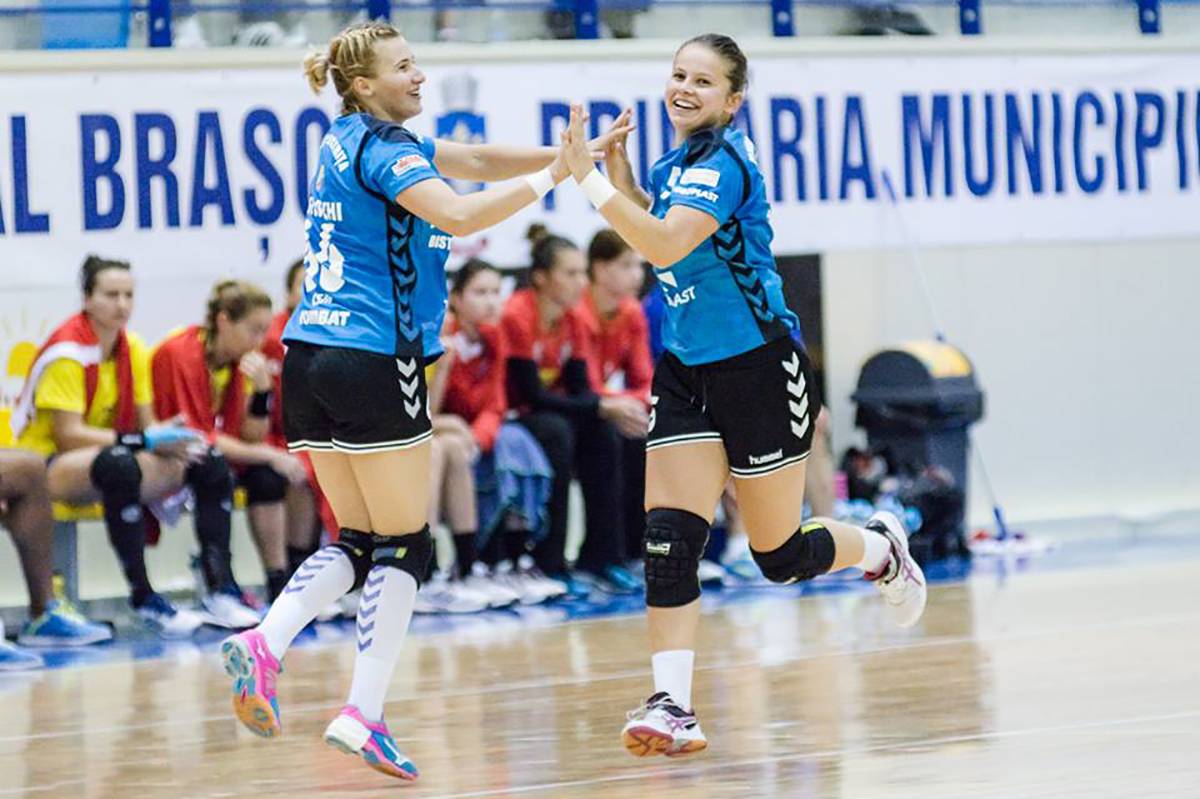&bullet;  Fotó: fanhandbal.ro