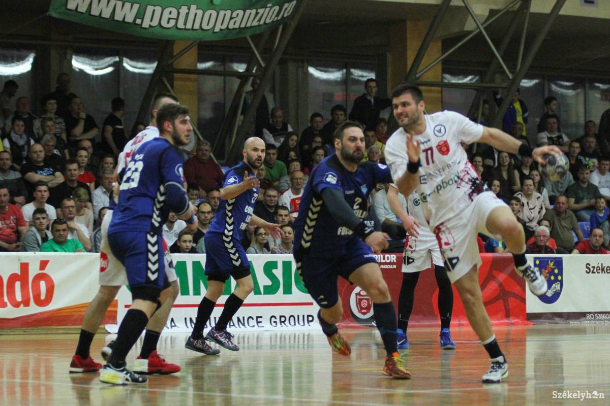 •  Fotó: Pál Árpád