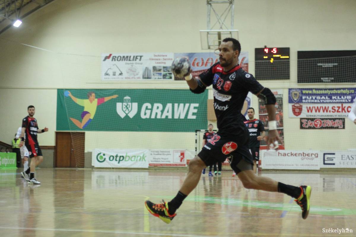 Négy idény után hagyja el a klubot Onyejekwe •  Fotó: Pál Árpád