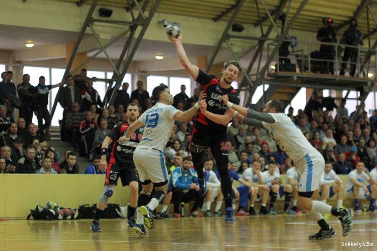 •  Fotó: Pál Árpád