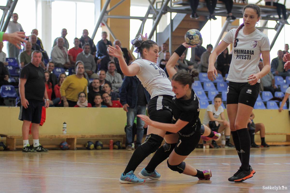 &bullet;  Fotó: Pál Árpád