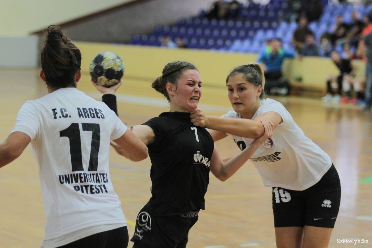 &bullet;  Fotó: Pál Árpád