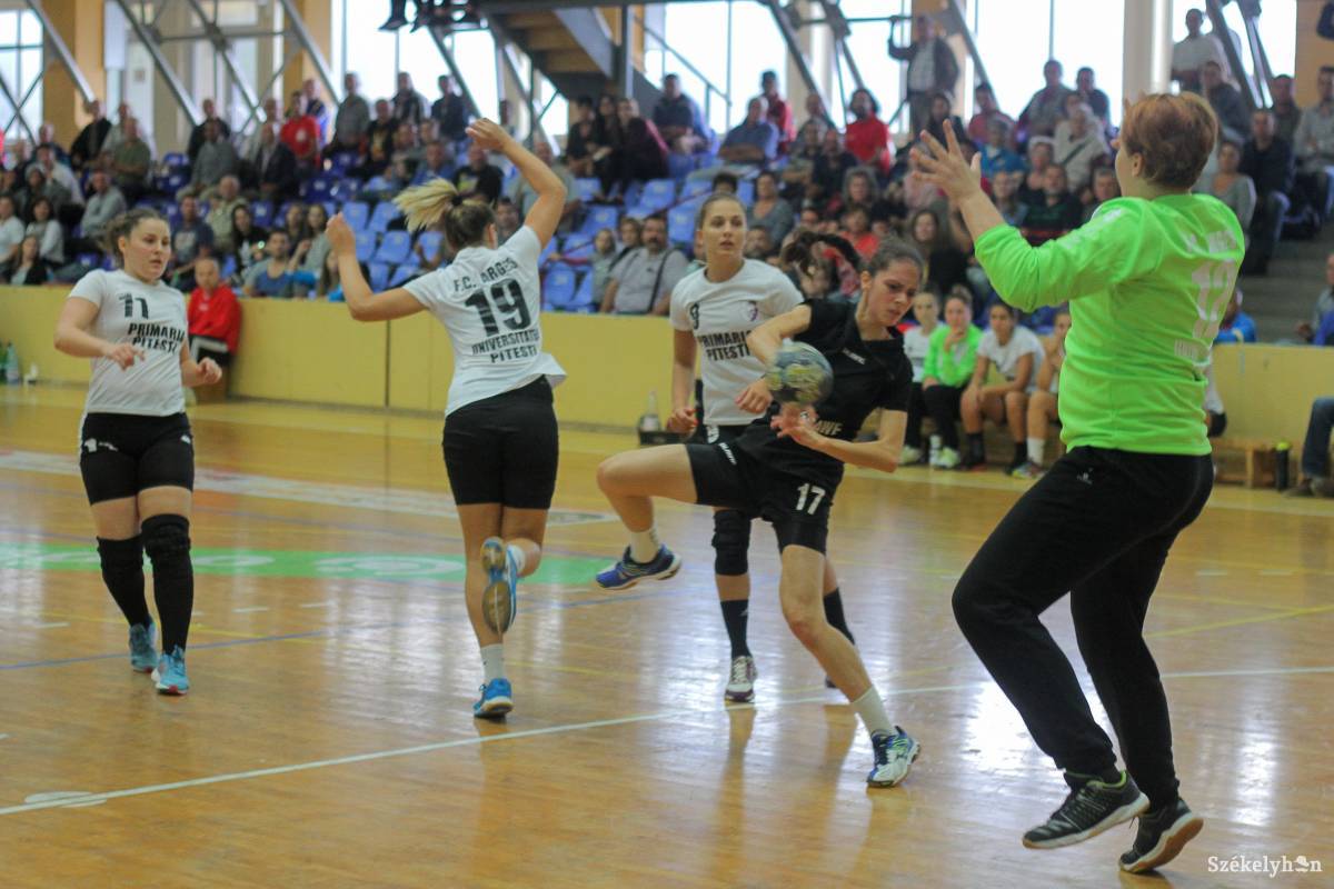 &bullet;  Fotó: Pál Árpád