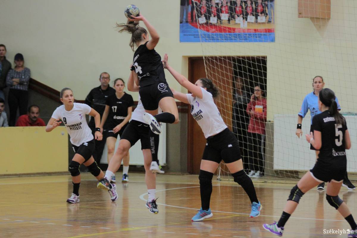 Edzőjük szerint fokozatosan fejlődnek az udvarhelyi lányok. Archív •  Fotó: Pál Árpád