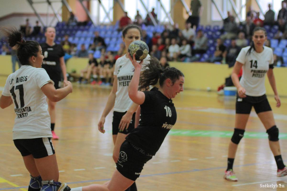 &bullet;  Fotó: Pál Árpád