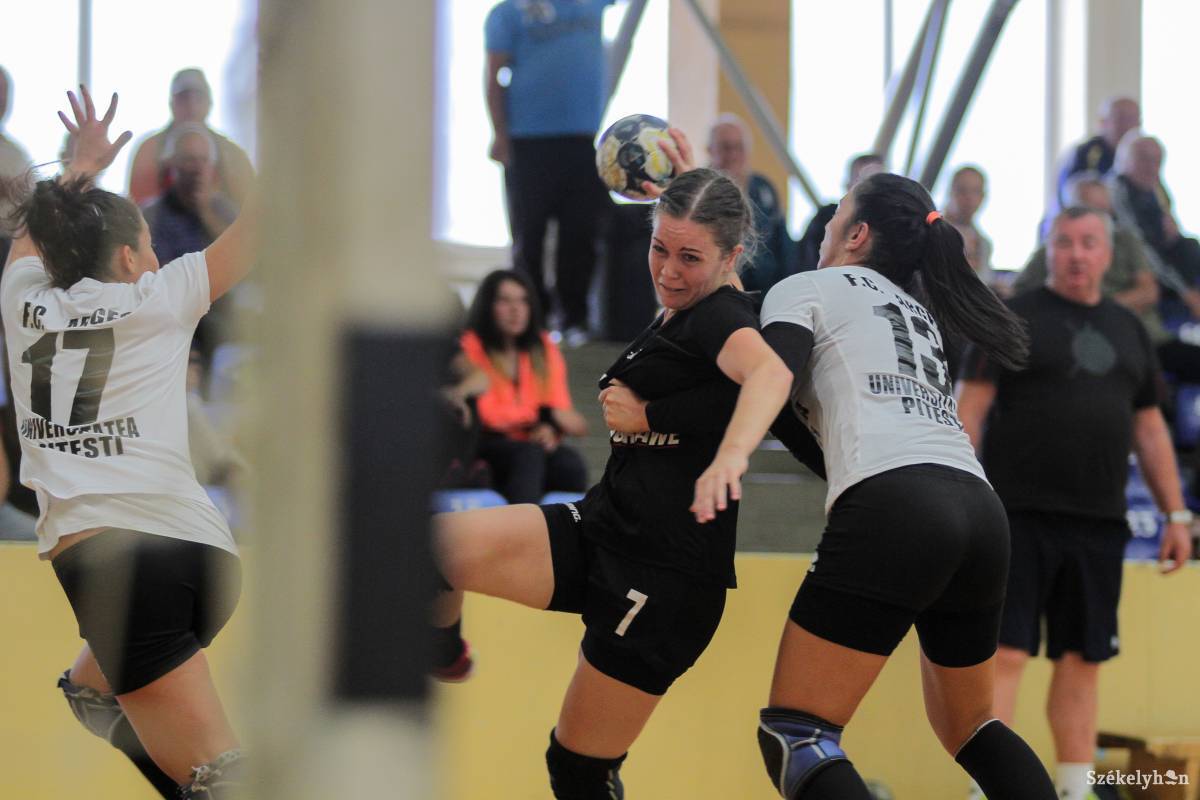 &bullet;  Fotó: Pál Árpád