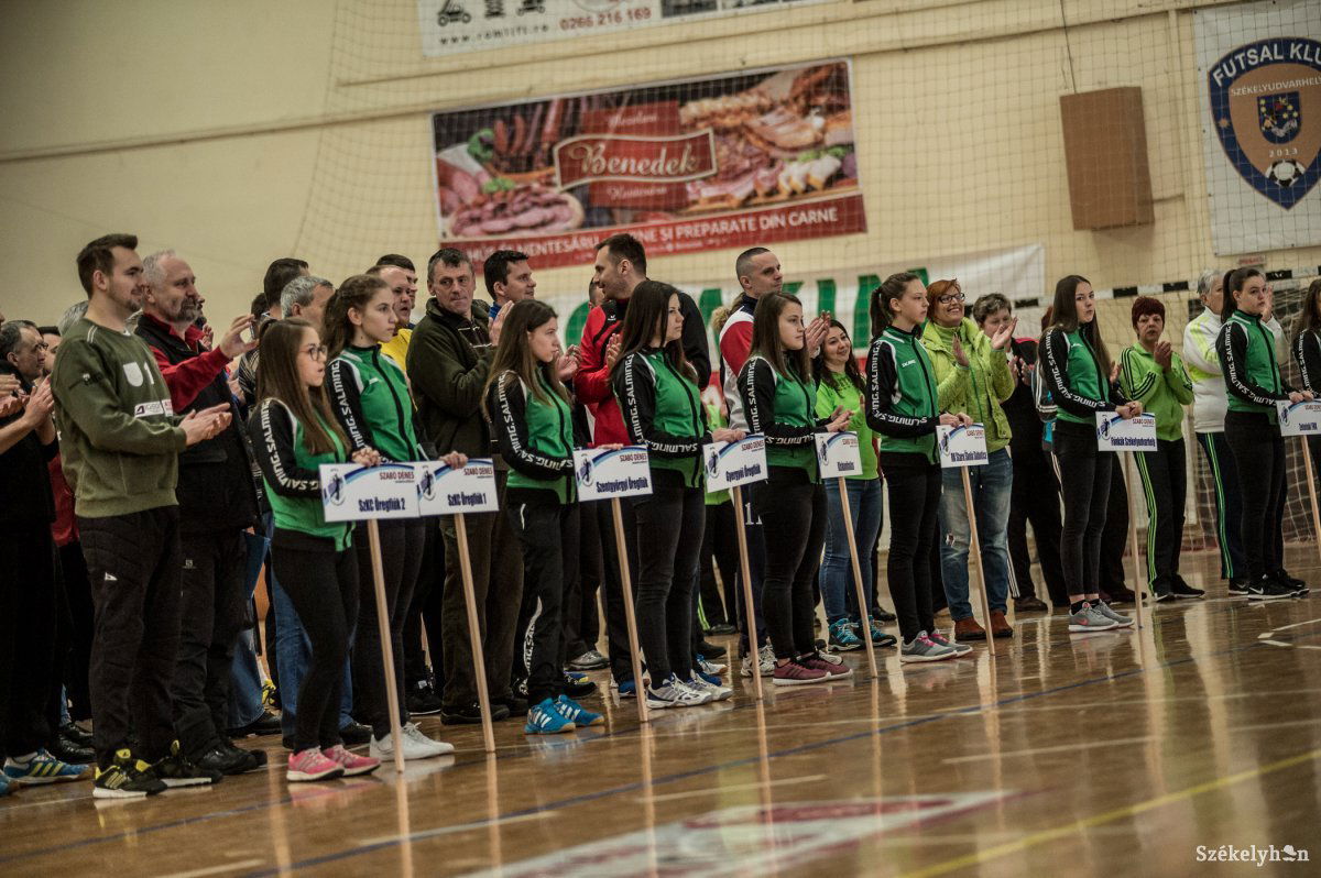 Tíz csapat küzdött meg a legjobb helyekért •  Fotó: Barabás Ákos