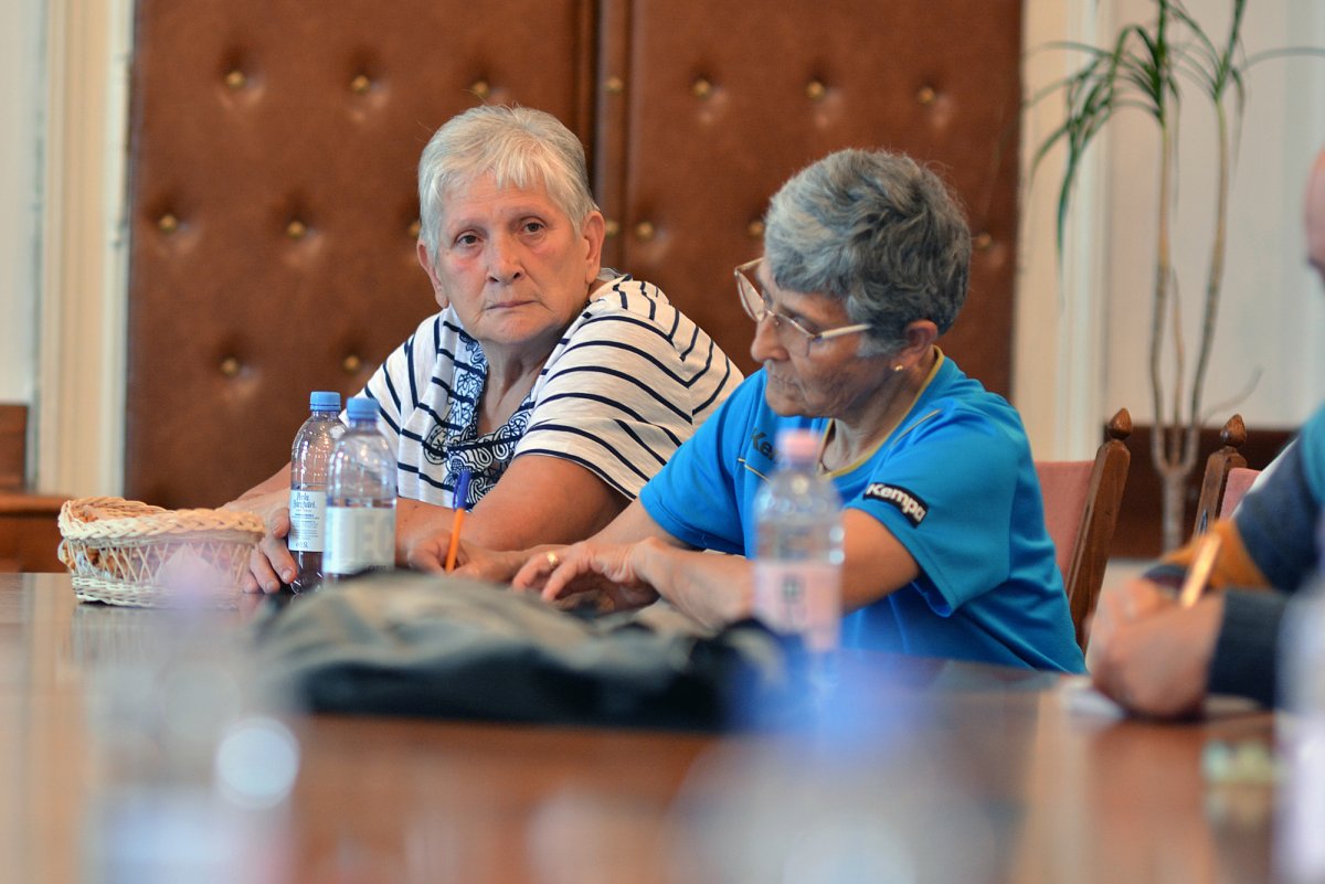 Ilyés Ferenc édesanja, Miklós Magdolna is jelen volt a sajtótájékoztatón •  Fotó: Lőrincz Csaba