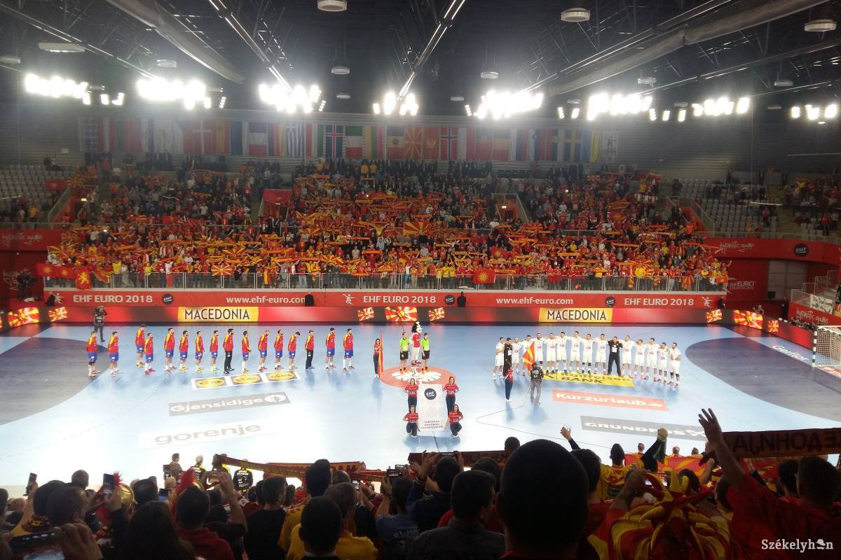 Hiába a nagy szurkolói támogatás, a macedónokat felőrölték a spanyolok •  Fotó: Zátyi Tibor