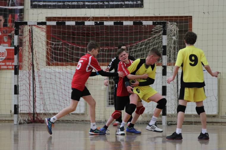 Közel ötven év börtön a román ékszerrablóknak Nagy-Britanniában