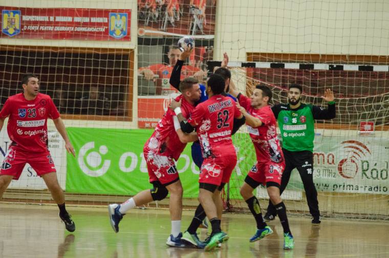 SZKC: dobogón az odavágók végén
