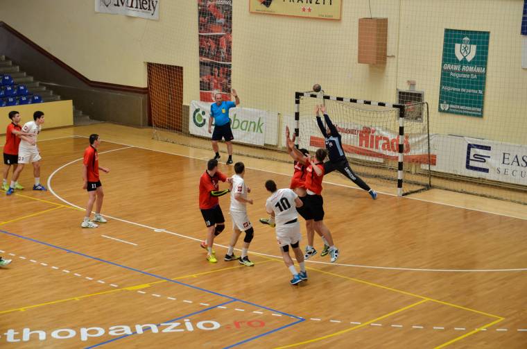 Második helyről a döntőbe