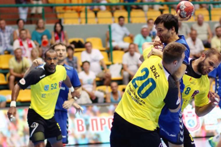 BL-csapatokkal játszott az SZKC