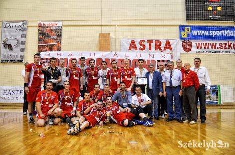 A Székelyudvarhelyi KC színeiben, amikor a csapat ezüstérmet szerzett 