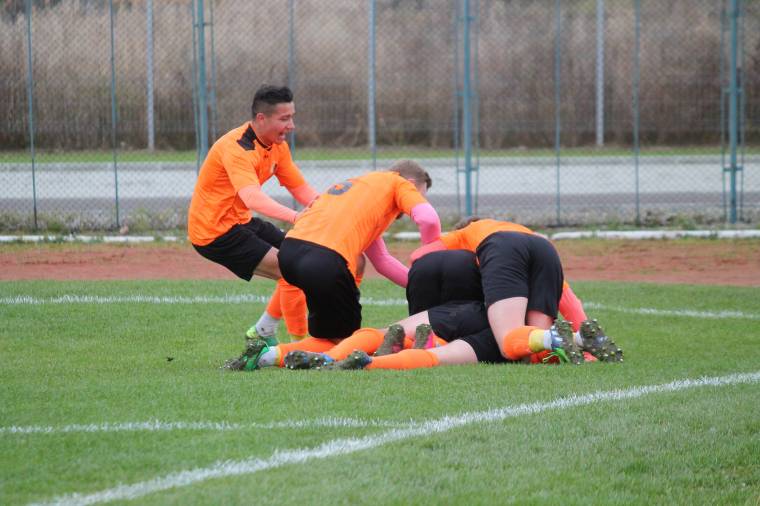 Pontszerzéssel kezdett az SZFC